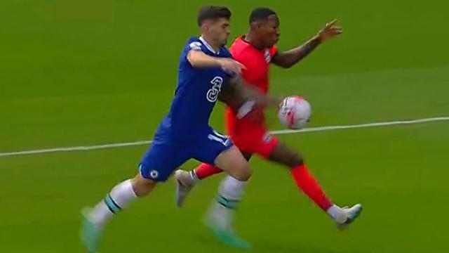 开云下载-老倒霉蛋布莱顿再遇误判，裁判公司这次不道歉