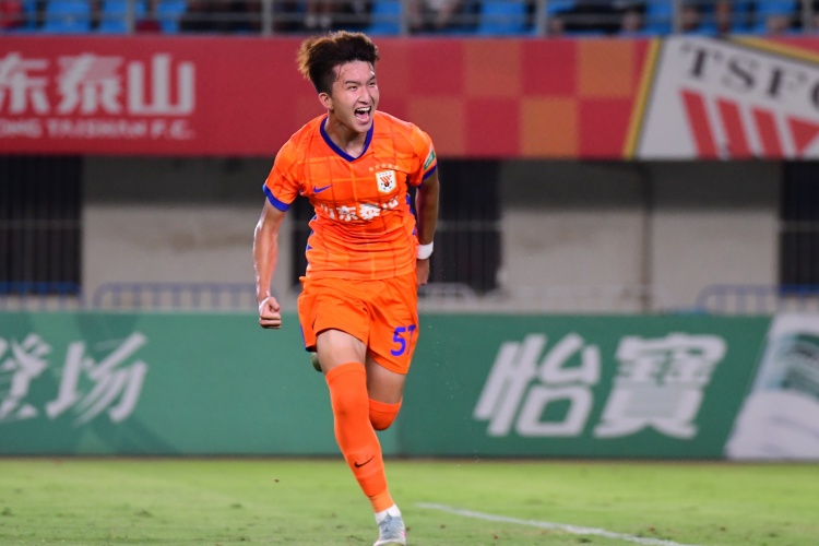 德转：王昊斌被泰山外租至广州豹，租借费2万欧